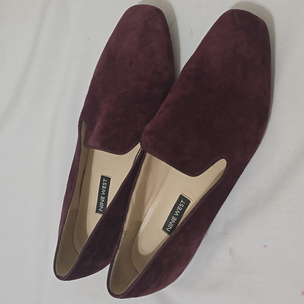 Nine West burgundy suede loafers 8M